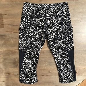 ATHLETA SPOTTY UP FOR ANYTHING CROP Pants Leggings S/307588-02 Womens Size M